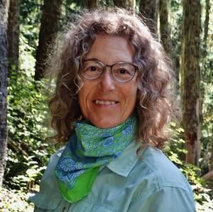 Meet your Posher, Leslie